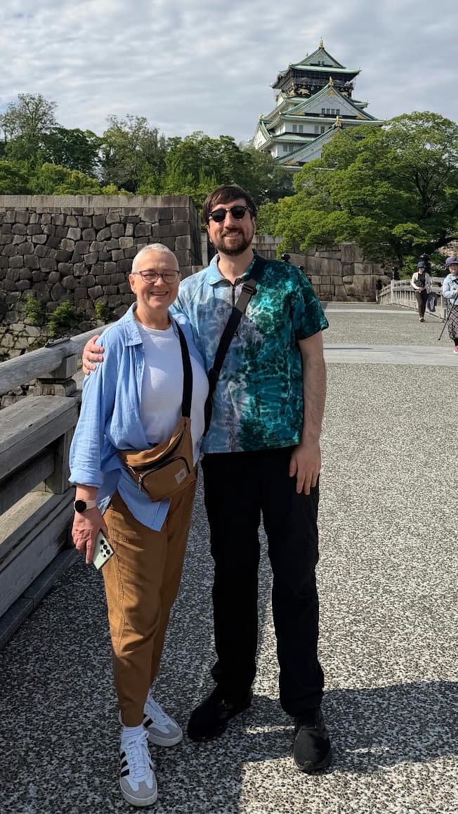 Dax with his mother, whose therapy practice was Bomi’s first client